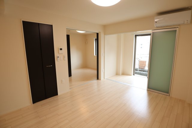 アンソレイエ橿原の居間・リビング