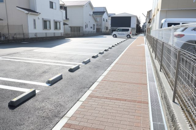アンソレイエ橿原の駐車場
