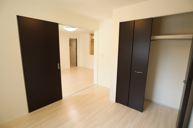 アンソレイエ橿原の洋室