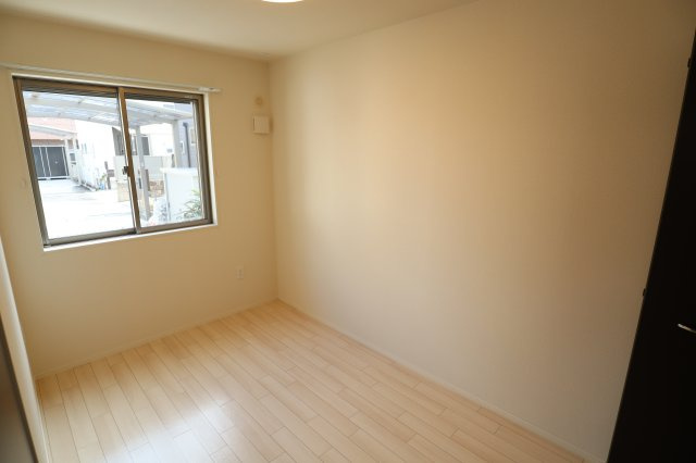 アンソレイエ橿原の洋室