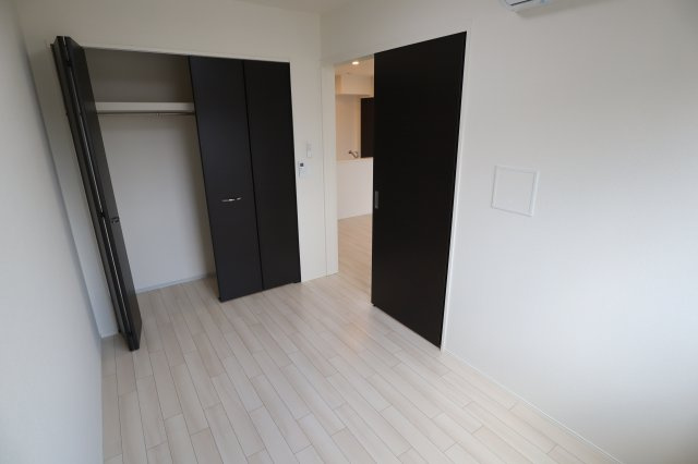 アンソレイエ橿原の洋室