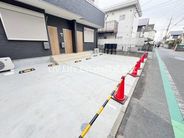 サンライズ国立ＩＩの駐車場