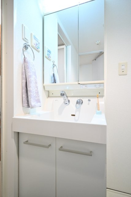 ラ・シード横浜藤が丘の洗面所|※家具・小物等はイメージです※