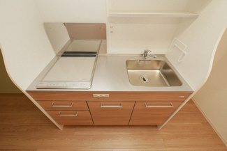 【キッチン】 | アプリーレ西本町 | コンパクトなキッチンで掃除もラクラク