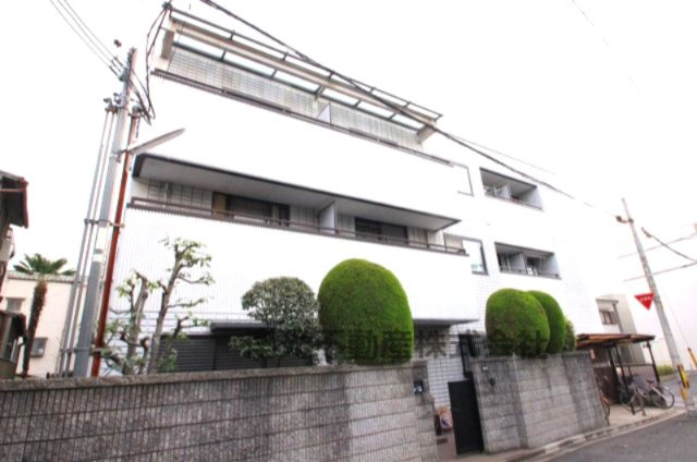 メゾン・ド・ファミール岡村の外観|近畿大学まで徒歩15分！