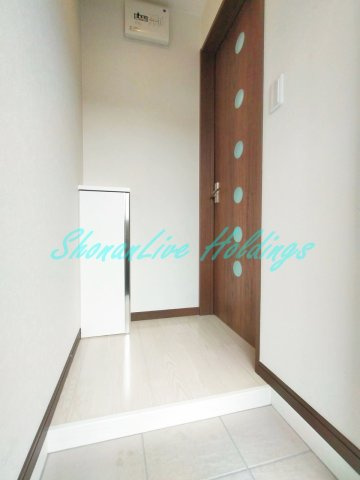 アマーレヴィスタの玄関|リビングの見えない仕切りのついた玄関♪外気や虫もシャットアウト