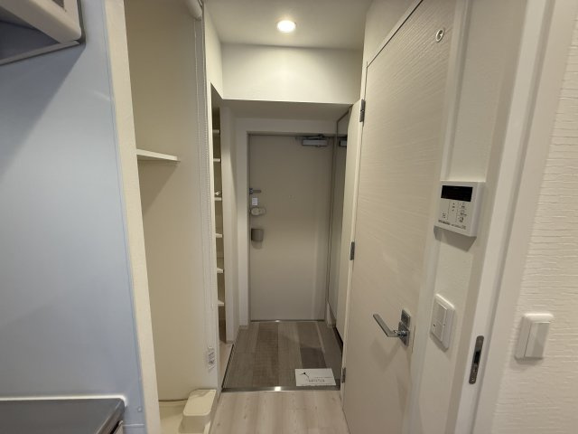 池田市新町の賃貸マンションの玄関