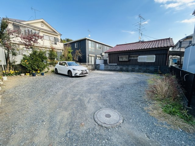 あきる野市草花売地　駐車場、資材置場に最適！の外観