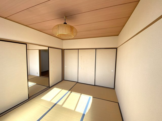 露崎コーポの和室