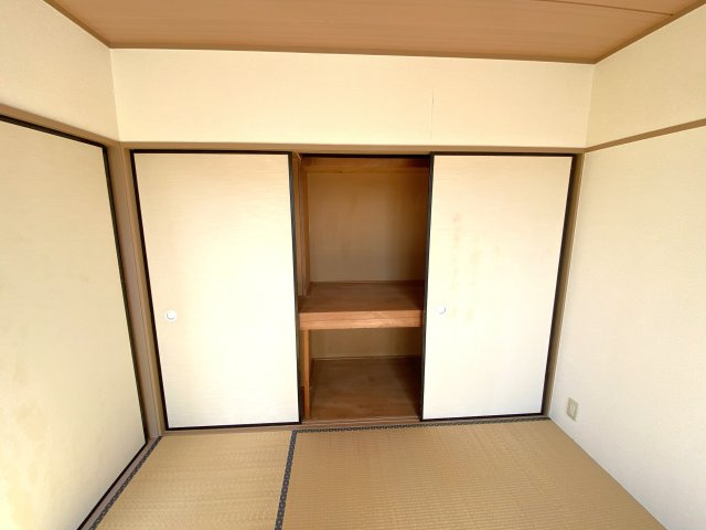 露崎コーポの収納