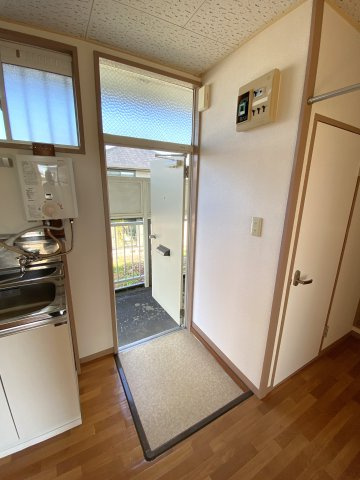 露崎コーポの玄関