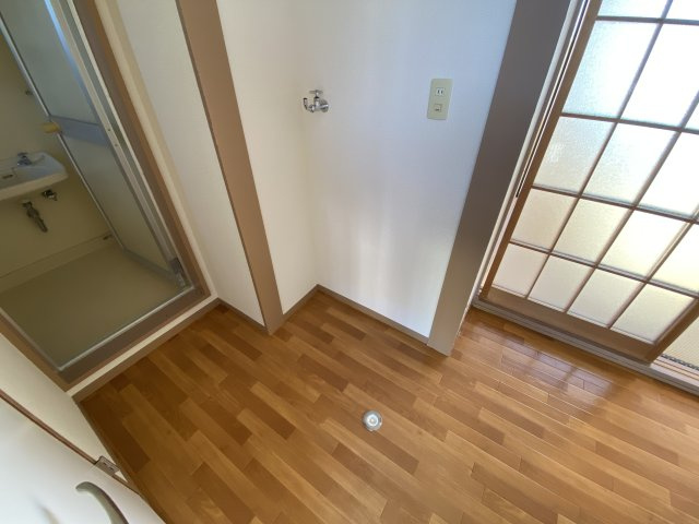 露崎コーポの設備|洗濯機置き場