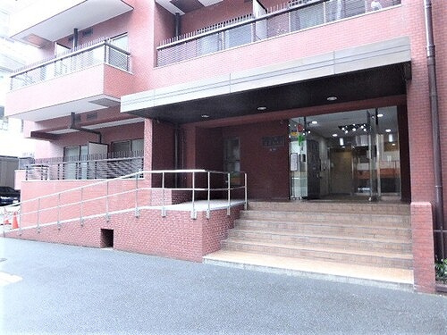 三田富洋ハイツのエントランス|※2018年7月撮影