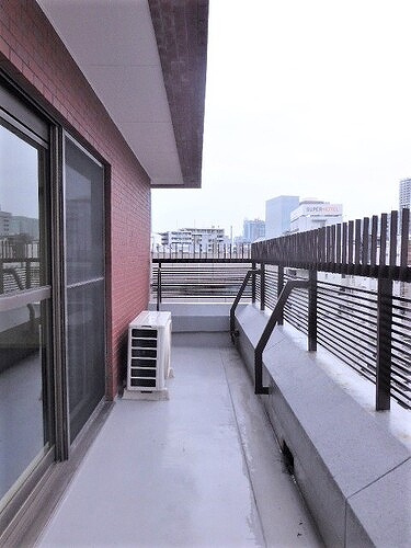 三田富洋ハイツのバルコニー|※2018年7月撮影