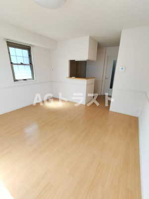 【内装】 | リベライズム