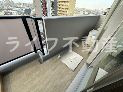 プレミアム長瀬のバルコニー|暖かな日差しのふりそそぐバルコニー