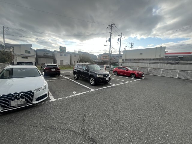 セジュール175の駐車場