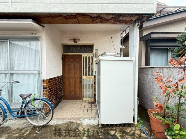 黒原橘町中古戸建のエントランス