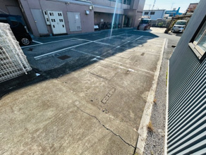 【駐車場】