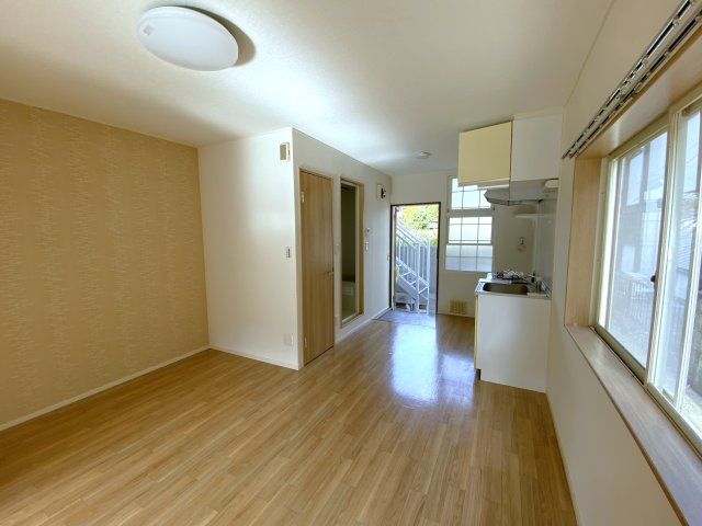 茂原市茂原のアパートの居間・リビング