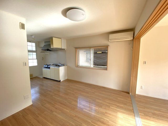 茂原市茂原のアパートの居間・リビング