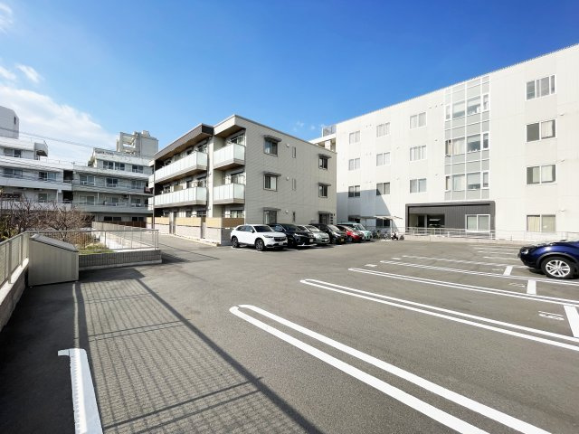 べレオシンフォニーの駐車場