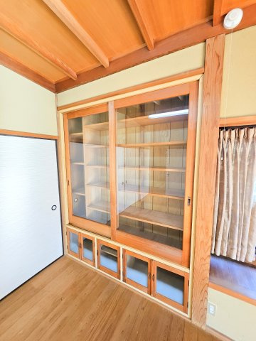 花園町戸建ての収納