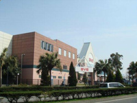 エイヴィイ・平成町店まで717m