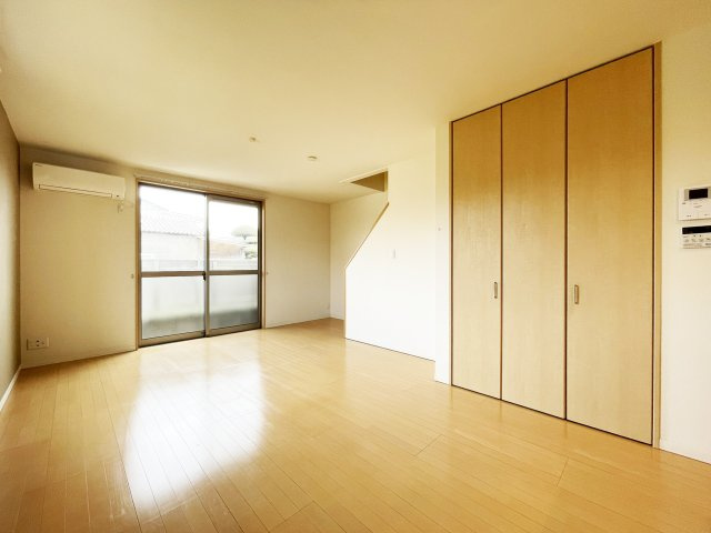 シャーメゾン中吉野の居間・リビング