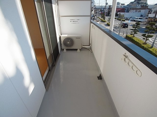 プラネットハイツKOBEのバルコニー|日当たり良好の明るいバルコニー