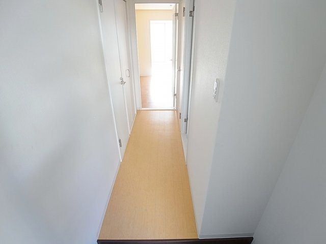 プラネットハイツKOBEの玄関|玄関から綺麗です