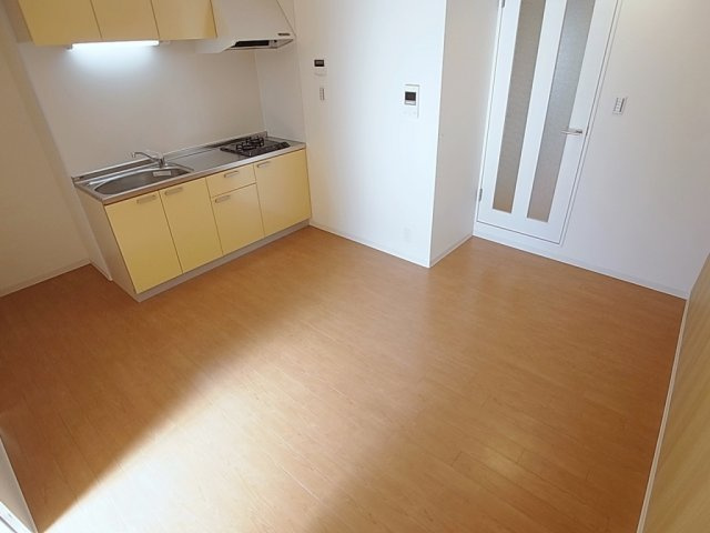 プラネットハイツKOBEの居間・リビング|リビングスペース広々使えます