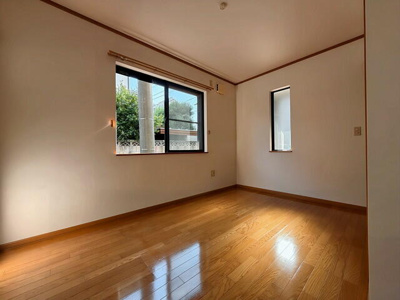 【居間・リビング】 | 川口市本町三丁目貸家 | １Ｆ　洋室