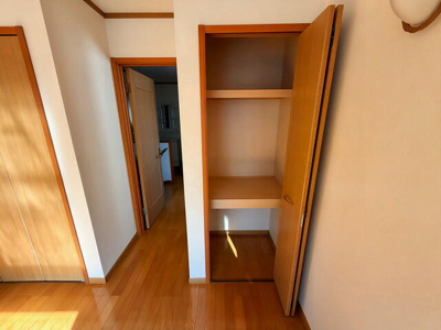 【収納】 | 川口市本町三丁目貸家 | ２Ｆ洋室　収納
