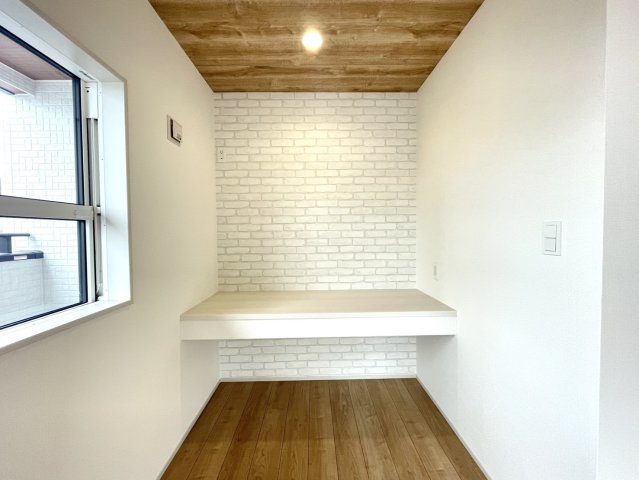 安城市安城町名広69番1『仲介手数料無料』新築戸建ての洋室|カウンター