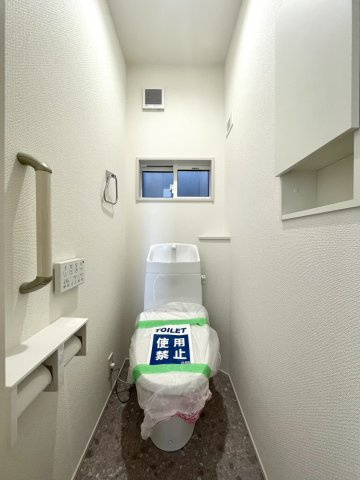 安城市安城町名広69番1『仲介手数料無料』新築戸建てのトイレ