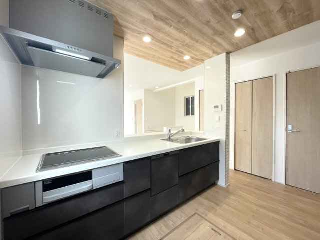 安城市安城町名広69番1『仲介手数料無料』新築戸建てのキッチン