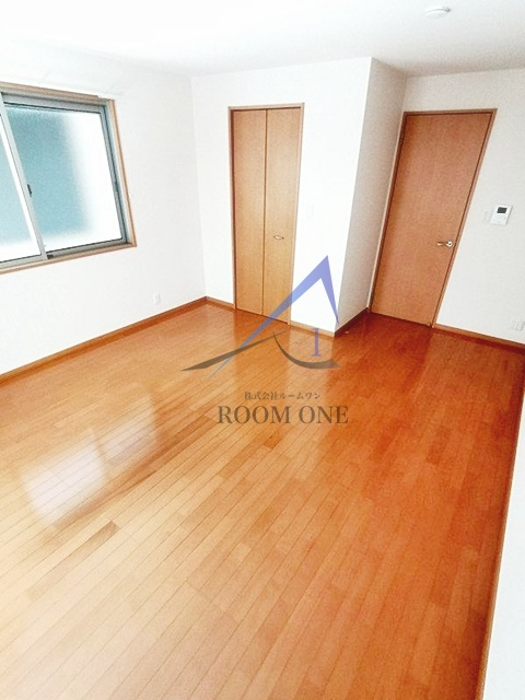 プルミエの居間・リビング|洋室のお部屋です。