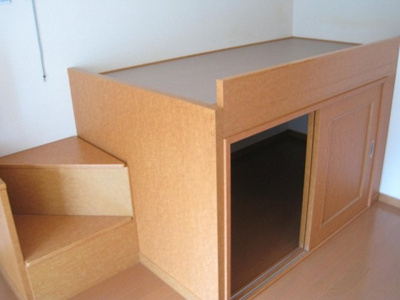 【内装】 | レオパレスサンロード石脇 | 収納付きベッド