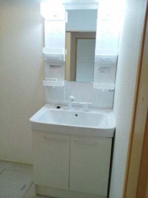 【洗面所】 | フィオーレ | 広い洗面スペース