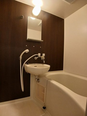 【浴室】 | エルディムわかまつ | ゆったり過ごせるお風呂です