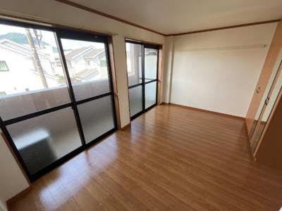 【内装】 | サンモールパレス | 2階洋室