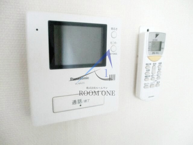 ハウスガーベラのセキュリティ|モニター付インターホンです。