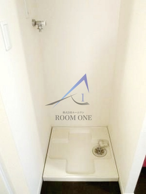 ハウスガーベラの設備|洗濯機置場です。