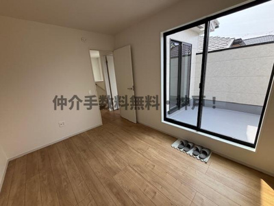 【洋室】 | 神戸市西区春日台2丁目　新築戸建　仲介手数料無料！ | 使い勝手のいい洋室です