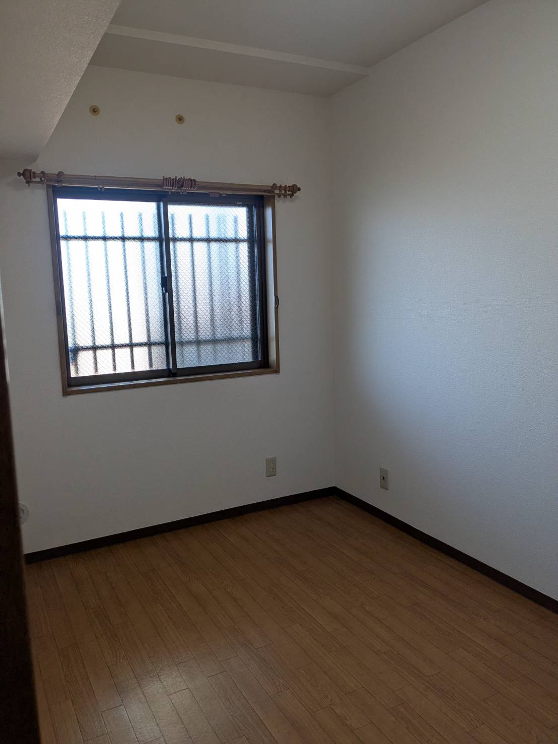 三鷹市野崎２丁目の賃貸マンションの居間・リビング