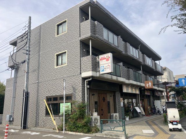 三鷹市野崎２丁目の賃貸マンションの外観