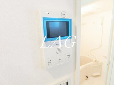 【セキュリティ】 | トライアングル目黒 | モニター付きインターホンです。