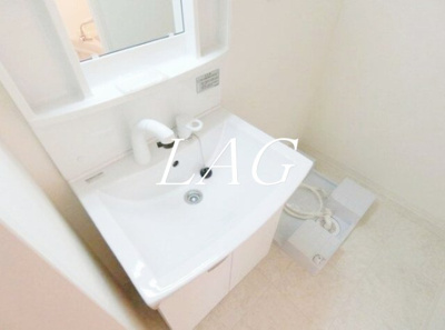 【洗面所】 | トライアングル目黒 | 独立洗面台です。