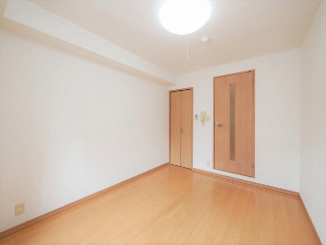 エスコート桑津の居間・リビング